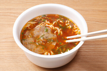 インスタントラーメン