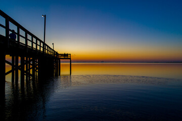 Obraz premium sunset on the pier