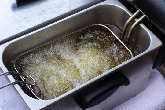 frying oil ready in fritteuse at home
