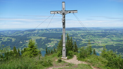 Obraz premium Gipfelkreuz des Immenstädter Horns