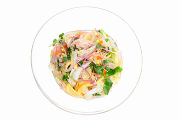 ガラスの器に入れた白菜と色とりどり野菜サラダの俯瞰