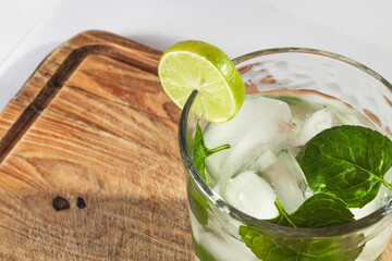 Mojito con hielo