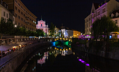 Fototapeta na wymiar Ljubljana at Night