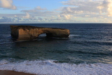 stone bridge in sea london arch, Great Ocean Road Australia, Down under