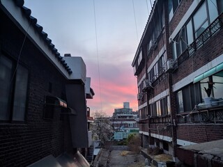 Korea's alleyway sunset