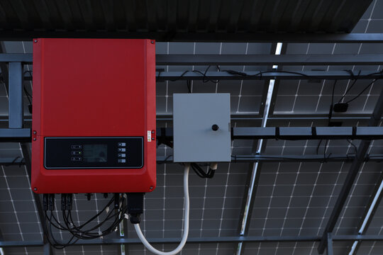 Solar battery management system. Controller of power, charge of the solar panels. Solar tracker.