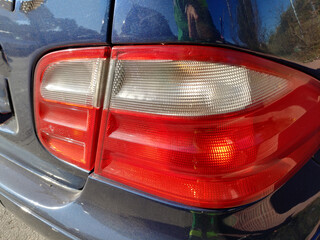 światło lampa samoch&oacute;d tylna czerwień auto