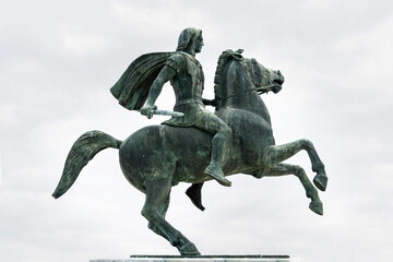 Fototapeta premium Alexander the Great statue in Thessaloniki