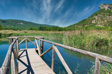 Footbridge and Uña lagoon in Cuenca