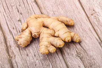 Natural organic raw ginger root