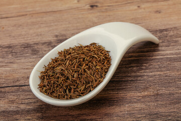 Dry zeera seeds in the bowl