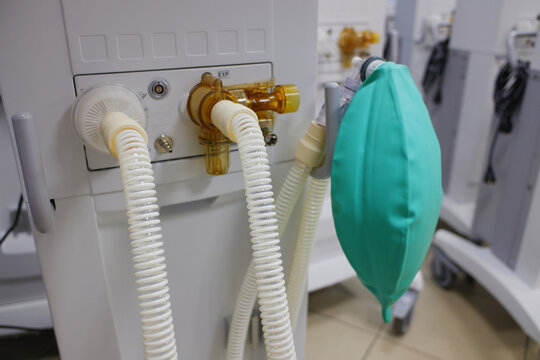 artificial lung ventilation device for people with covid-19. Ventilator. artificial respirators for coronavirus patients.