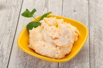 Curd with dry apricot