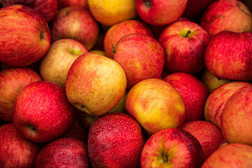 red apples in a market