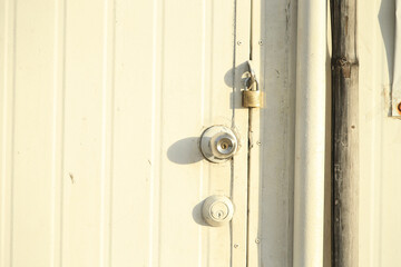 door handle on the door