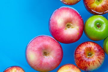 Washing fresh apples in the water