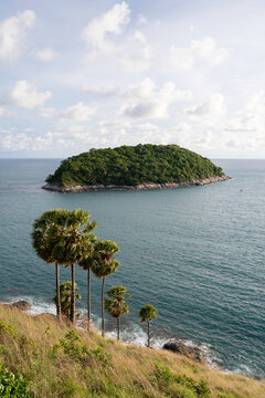Tiny island somewhere in Indian ocean