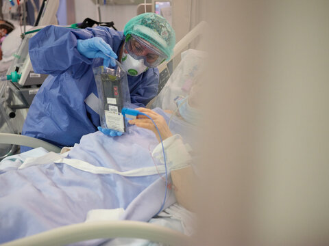 Video call of a patient at the icu
