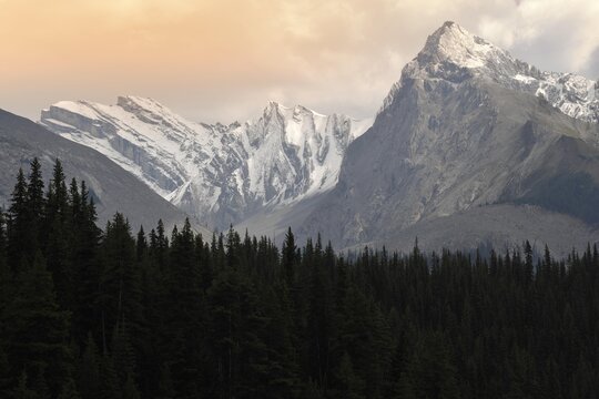 Mount Paul, Mt. Monkhead and Mount Warren, evening, Maligne Valley, Jasper National Park, Canadian Rockies, Alberta, Canada, North America