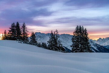 Fr&uuml;h morgens in den Bergen