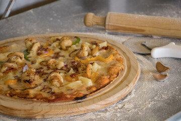 Pizza recién horneada