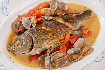 アクアパッツア(イタリア風魚介の煮込み）