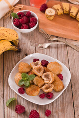 Banana fritters.