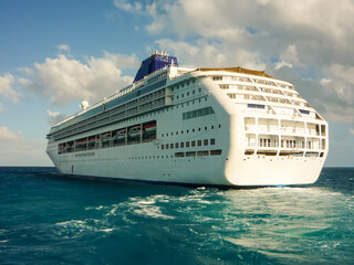 Traumreise Karibikkreuzfahrt mit Kreuzfahrtschiff - Dream holiday and vacation on Caribbean cruise...