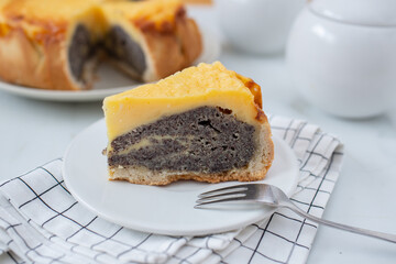 sweet home made Poppy Seed vanilla Cheesecake