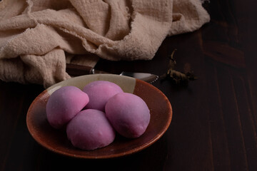 Daifuku, or mochi with nuts in a plate