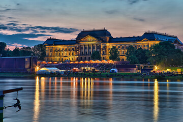 Obraz premium Dresden Frauenkirche Zwinger Deutschland Kreuzkirche Fürstenzug Elbe 