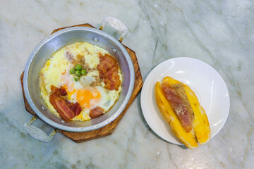 pan-fried egg with toppings