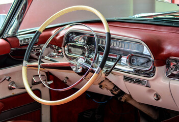 Steering wheel of a historic stylish American car