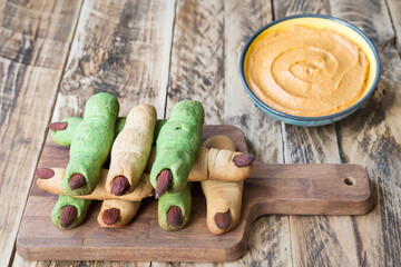 Salad Cookies and hummus of pumpkin for halloween