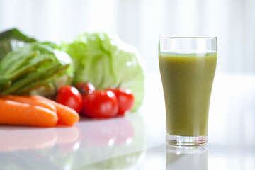 青汁風の野菜ジュース