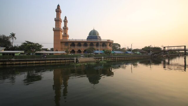 MASJID YAMIUN IBADA (BAN THANG KHWAI)beautiful Mosque in Bangkok , Thailand 