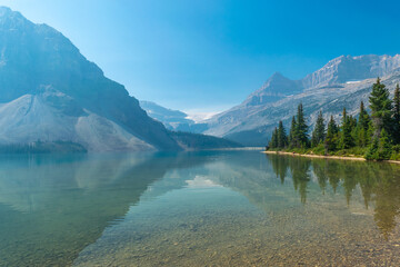 Fototapeta na wymiar Bow lake in Banff national park
