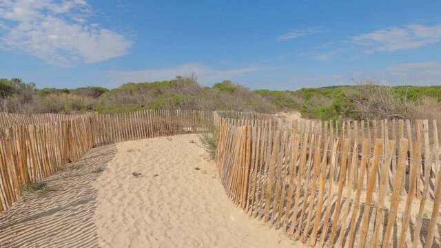 Sentier du littoral m&eacute;diterran&eacute;en