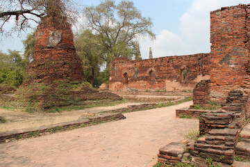 ruined buddhist temple (Wat Ratchaburana) in ayutthaya in thailand 