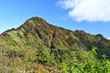 Fototapete 四国の名山 石鎚山の紅葉 Fototapeten Yosuke