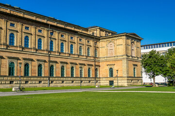 Fototapeta na wymiar View of the historic palace and museum Alte Pinakothek in Munich in Bavaria