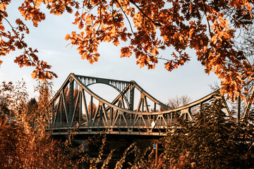 Glienicker Brücke Berlin im Herbst 