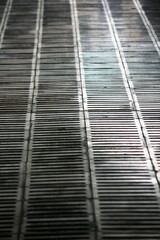 Obraz premium 高速道路下の歩道橋