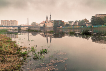 Fototapeta premium Odra wylewa z koryta w Opolu