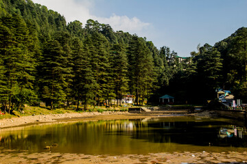 Obraz premium Dal lake, Dharamshala, with some water