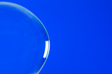 青バックのシャボン玉
