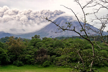 Fumarola del Volcán de Colima