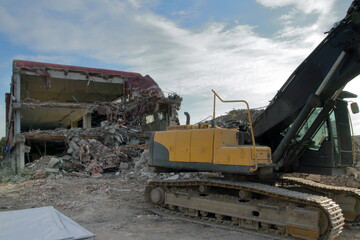 demolizione di edifici e macerie , demolition of buildings and rubble