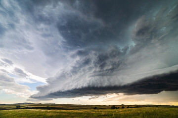 Derecho storm clouds and severe weather - obrazy, fototapety, plakaty