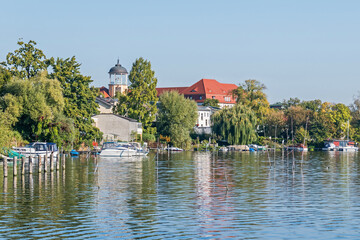 Fototapeta premium Shore of the Tiefer Lake in Potsdam, Germany